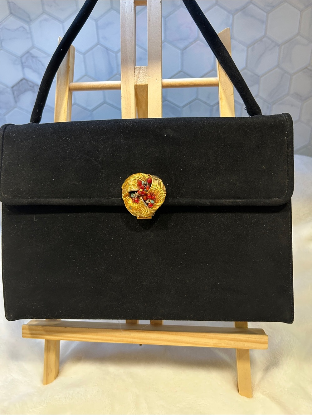 Vintage Koret of New York Korelope Suede Handbag
1960s w Coin Purse - Picture 7 of 16